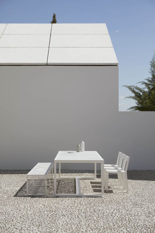 dna-dining-table-307-white-ambience-image-02